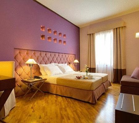 Hotel Messenion Messina Zimmer foto